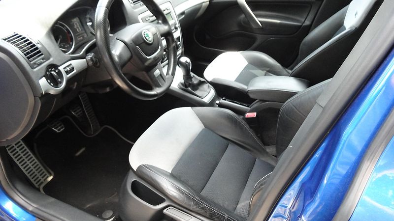 Škoda Octavia 2.0 TSi RS - fotka 2 z 13