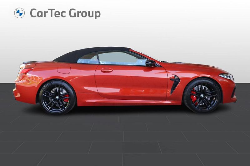 BMW M8 Cabrio - fotka 6 z 33