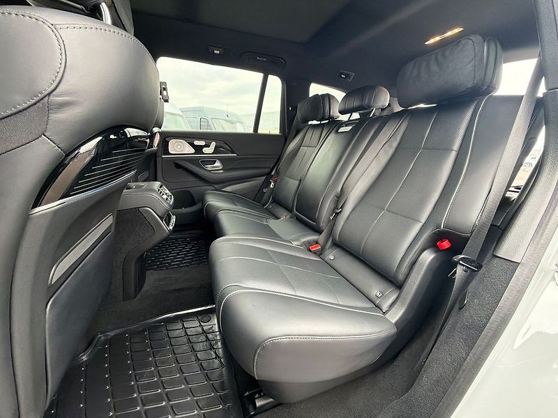 Mercedes-Benz GLS 450 D 4MATIC - fotka 33 z 41