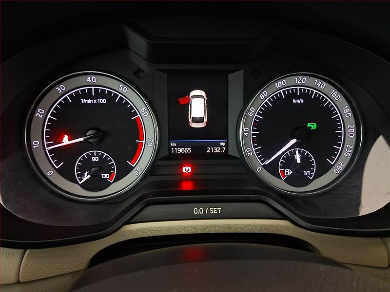 Škoda Octavia (2018) Elegance 1.4 TSI, Automat - fotka 11 z 19