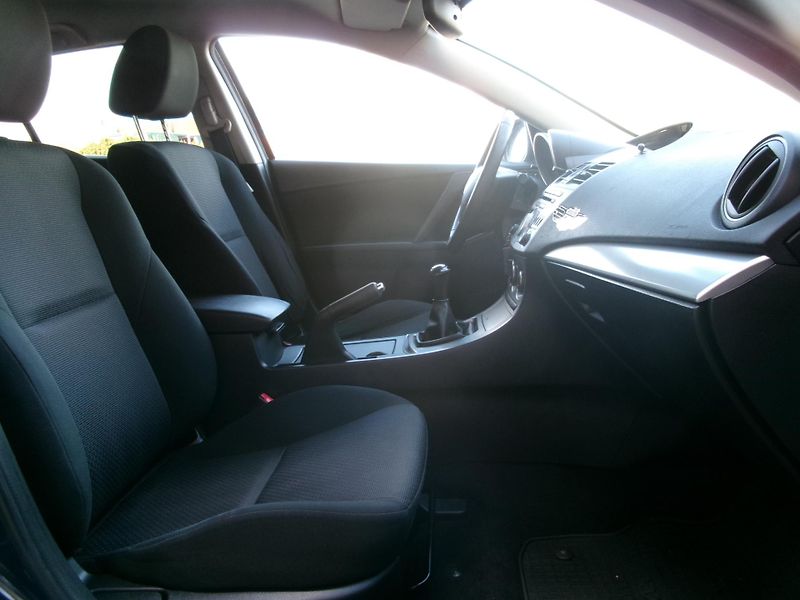 Mazda 3 (2010) 1,6 16V AUTOKLIMA 90th EDITION - fotka 27 z 28