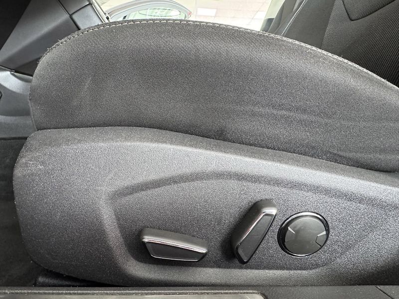 Ford Mondeo 2,0TDCi AUT*Titanium*Tažné - fotka 29 z 33