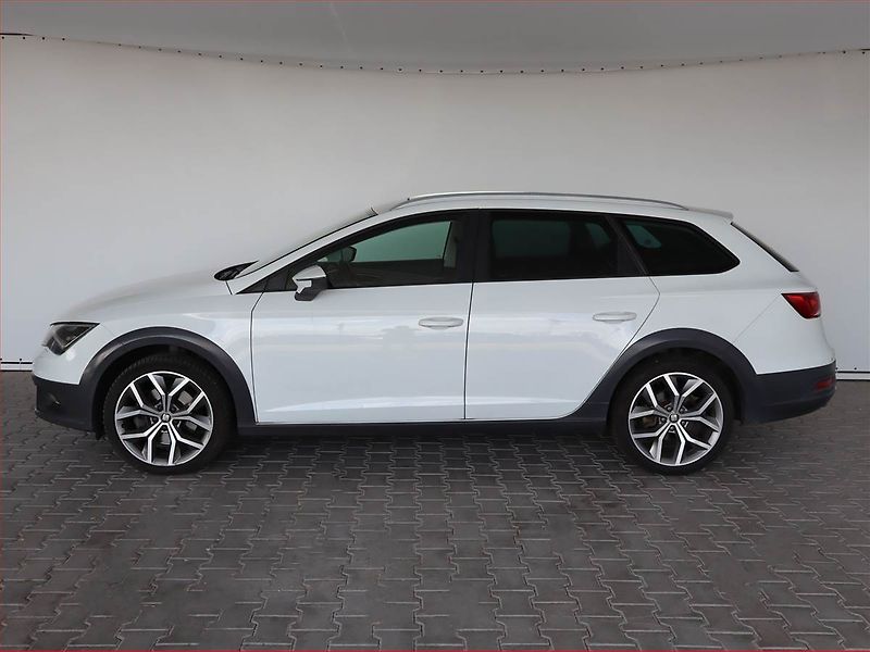 Seat Leon (2014) X-Perience 2.0 TDI, 4X4 - fotka 3 z 24