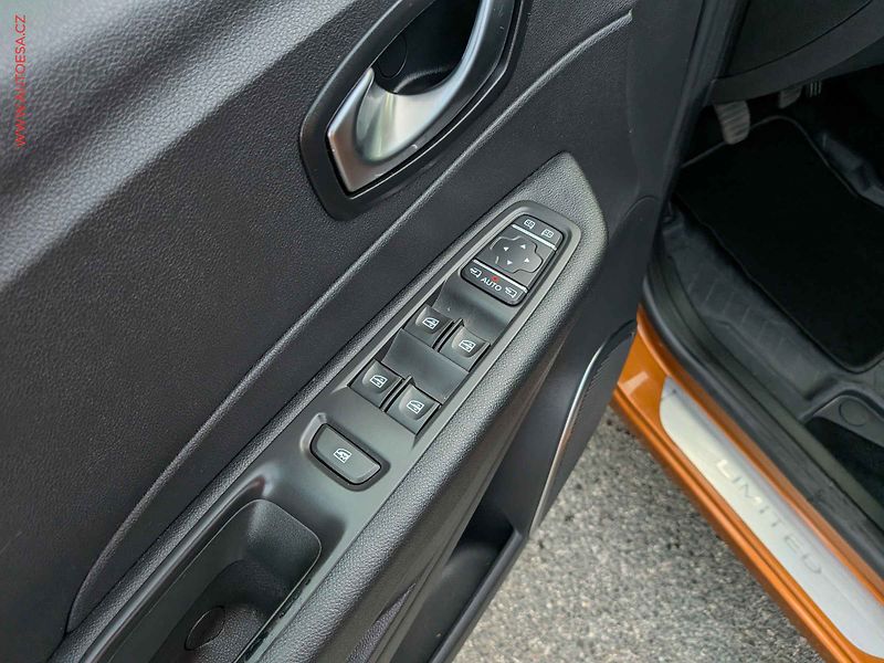 Renault Captur (2019) 0.9Tce, 2.maj,ČR, AC, temp - fotka 9 z 14