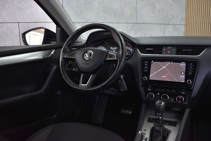 Škoda Octavia 1.6 TDI 85kW DSG*ACC*CAR-PLAY* - fotka 8 z 41