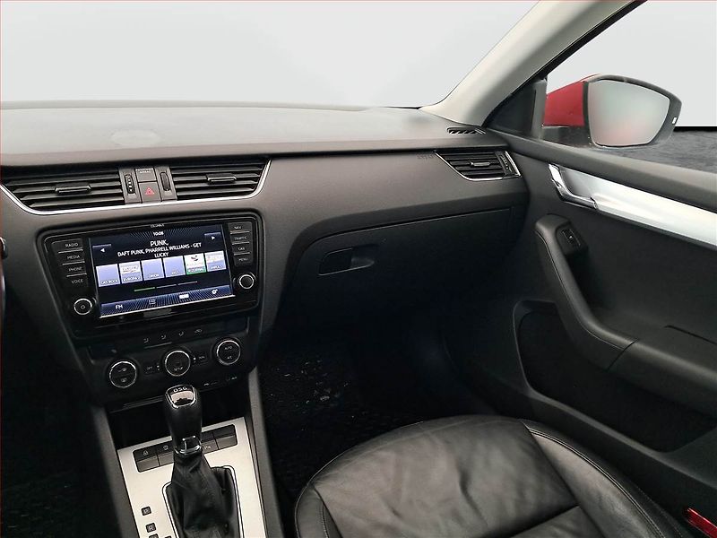 Škoda Octavia (2013) Elegance 2.0 TDI, Automat - fotka 8 z 20
