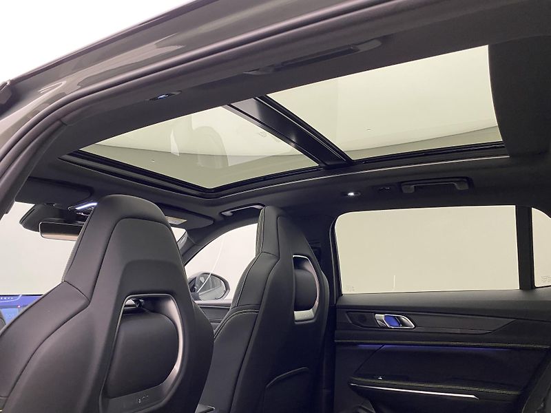 Lynk & Co 01 (2025) MORE PHEV AUT CZ 1.maj - fotka 23 z 89