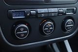 Volkswagen Golf (2007) 2.0 TDI, Automat, Serv.kniha - náhled 16