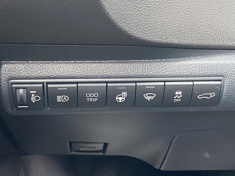 Toyota Corolla 1.8HEV, ČR-1m, Style, DPH - fotka 28 z 32