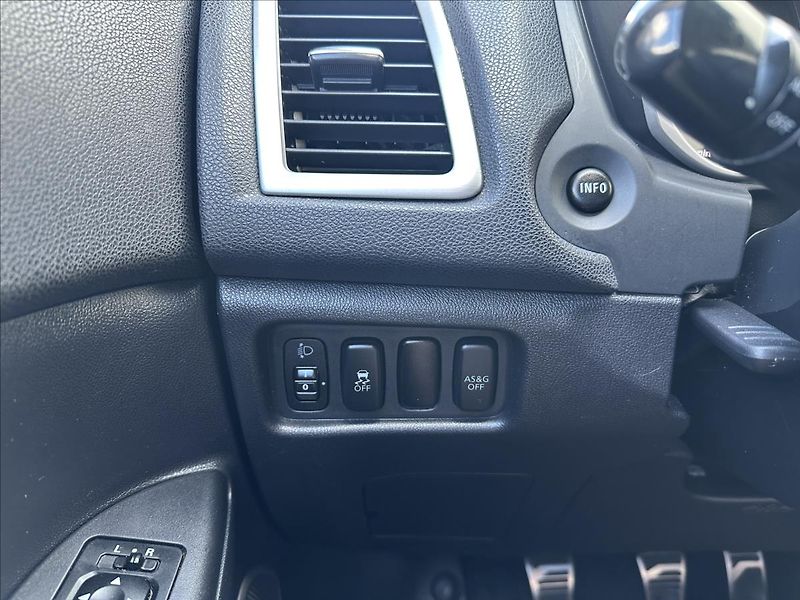 Mitsubishi ASX 1,6 TAŽNÉ - fotka 21 z 24