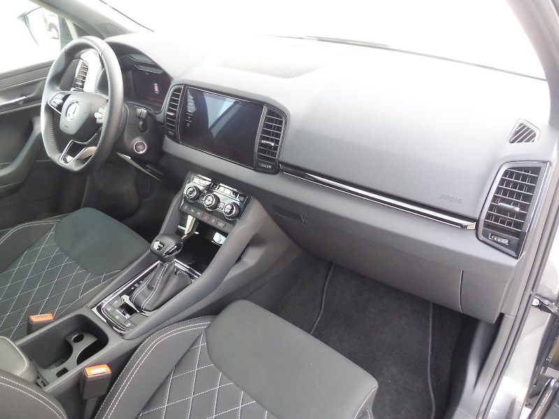 Škoda Karoq (2024) SportLine 2,0 TDI 110kW DSG 4x - fotka 8 z 29