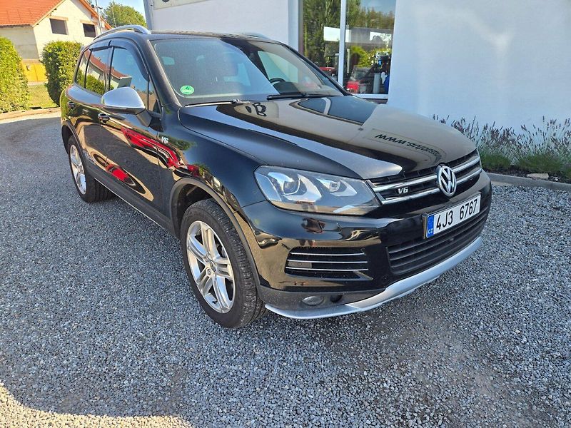 Volkswagen Touareg (2011) 3.0 TDi Bi-Xenon,NAVI, DPH - fotka 2 z 30