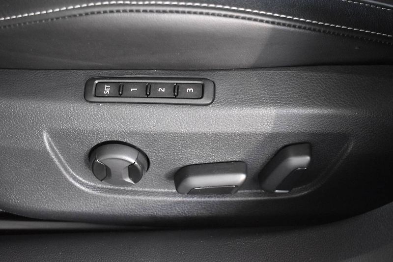 Škoda Superb (2023) 2.0TDI 147kW DSG Sportline 4x4 - fotka 16 z 29