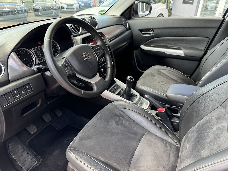 Suzuki Vitara (2016) 1.6i VVT Comfort Plus LED Navi - fotka 26 z 50