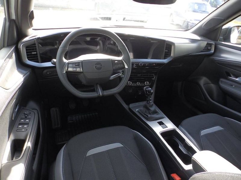 Opel Mokka (2026) GS GS 1.2 TURBO (100 kW/ - fotka 15 z 30