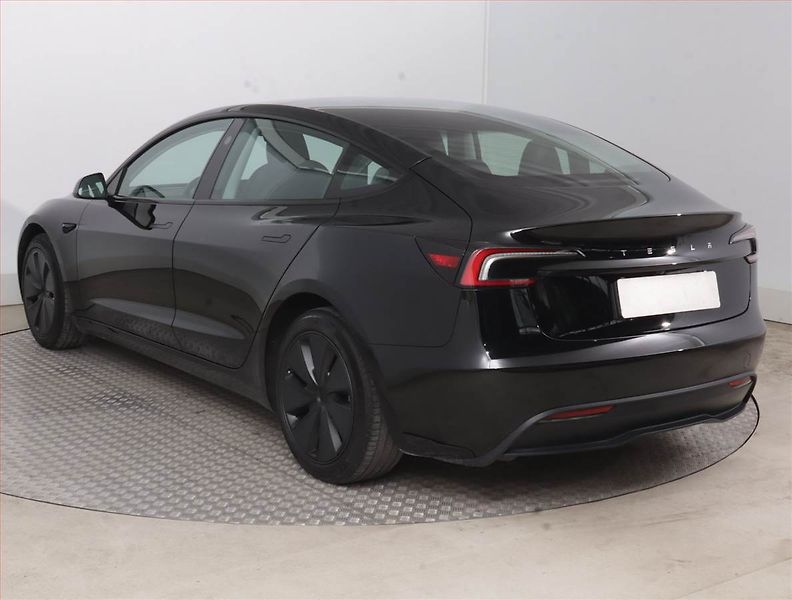 Tesla Model 3 (2024) Standard Range LFP, SoH 95% - fotka 4 z 22
