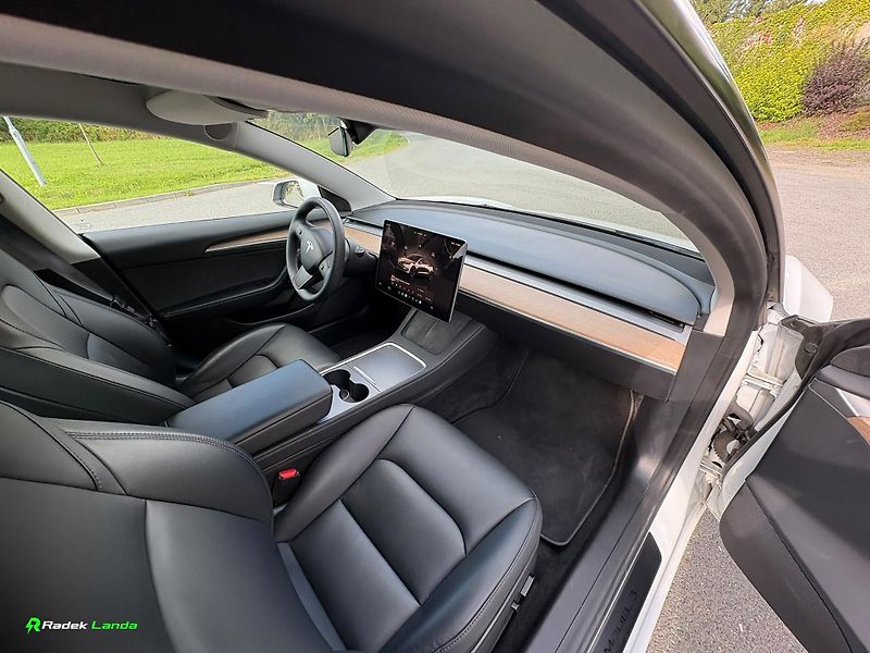Tesla Model 3 (2023) AWD, Tažné, Neplátce - fotka 7 z 13