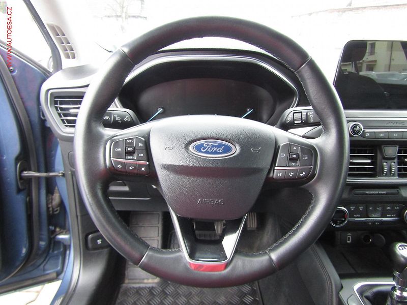 Ford Focus (2019) 2.0 TDCi, ČR, Navi, AC - fotka 18 z 19