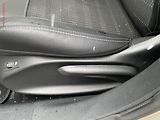 Peugeot 2008 (2016) 1.6 HDi, Allure, navi - náhled 14