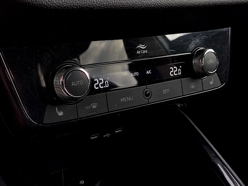 Škoda Fabia (2022) Ambition Business 1,0 Tsi 70 K - fotka 21 z 36