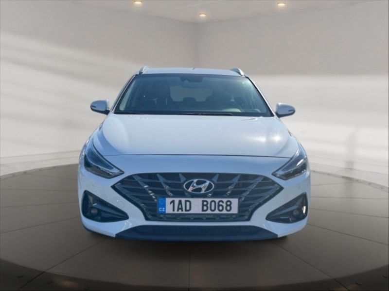 Hyundai i30 1,5 T-GDI Smart - fotka 2 z 10