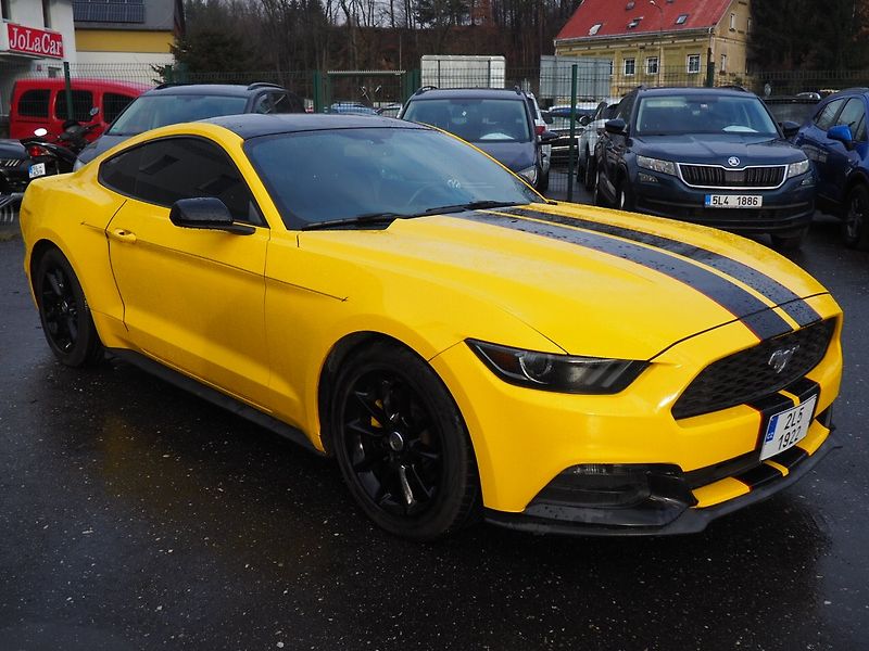 Ford Mustang (2015) 3.7i, 224kW, Manuál - fotka 5 z 27