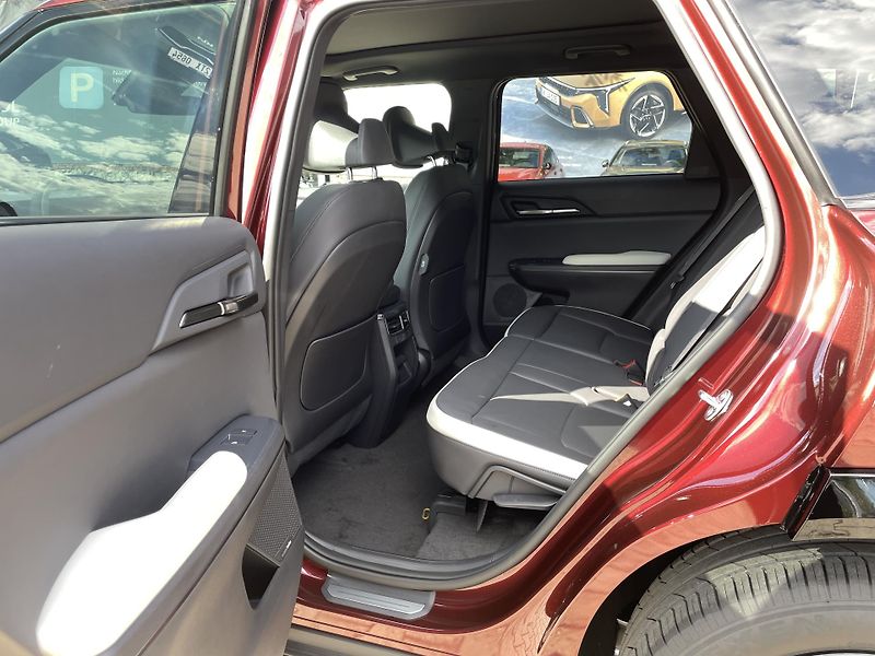 Kia EV5 (2026) 4x4 GT-Line EvoPark+Tech+PNS - fotka 21 z 29