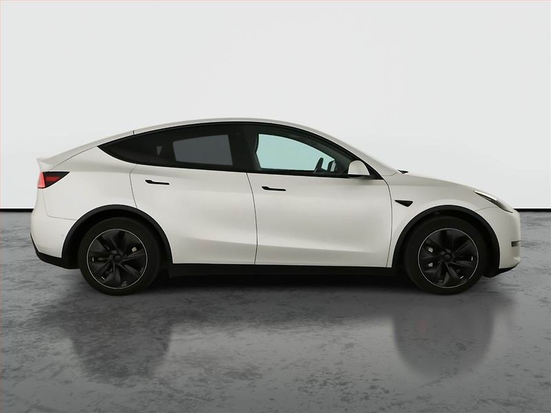 Tesla Model Y (2022) Long Range AWD 79kWh, SoH 91% - fotka 6 z 27