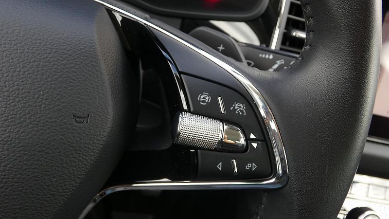 Škoda Kodiaq 2.0 TDI 110 kW L&K 4x4 DSG - fotka 13 z 27