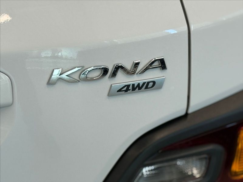 Hyundai Kona 1,6 T-GDI COMFORT 4X4 AT - fotka 18 z 18