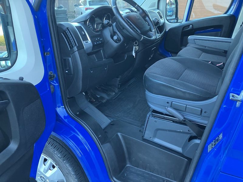 Peugeot Boxer (2022) 2.2 BHDI 3500 L3 7MÍST 50TKM - fotka 19 z 32
