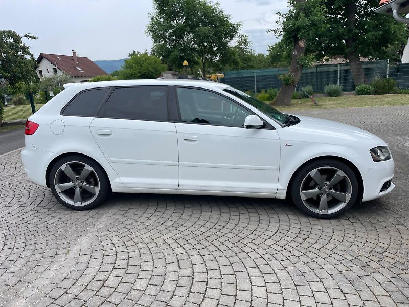 Audi A3 1,4TFSI Sportback - fotka 4 z 32