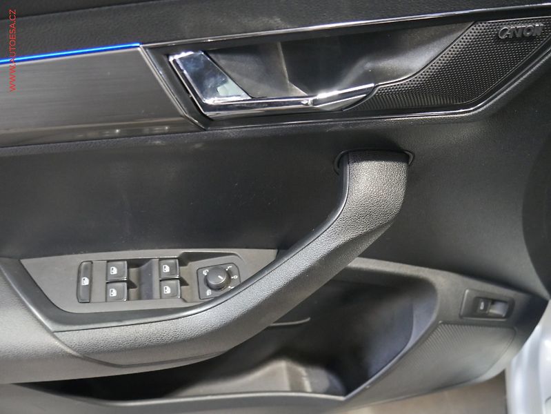 Škoda Karoq (2017) 2.0 TDi 4x4, ČR, Style Plus - fotka 11 z 23