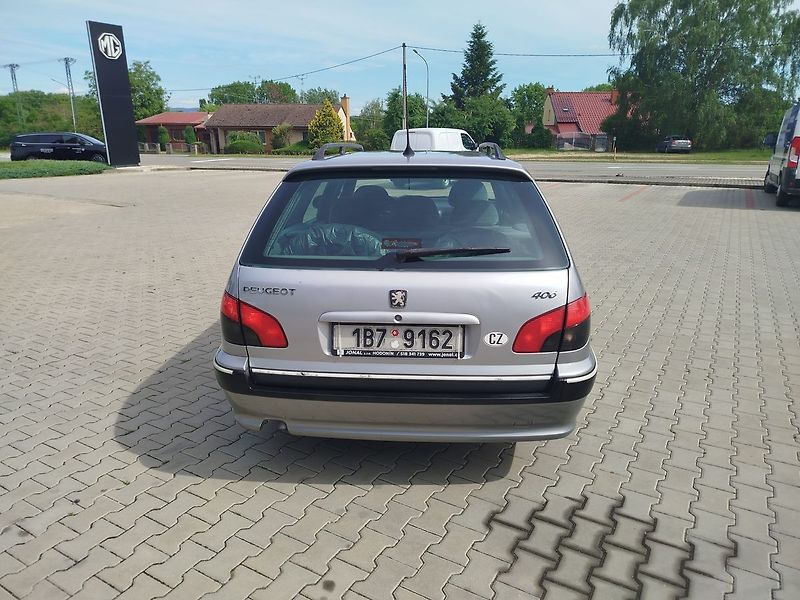 Peugeot 406 SW 2.0HDi 110 MAN6 - fotka 6 z 16