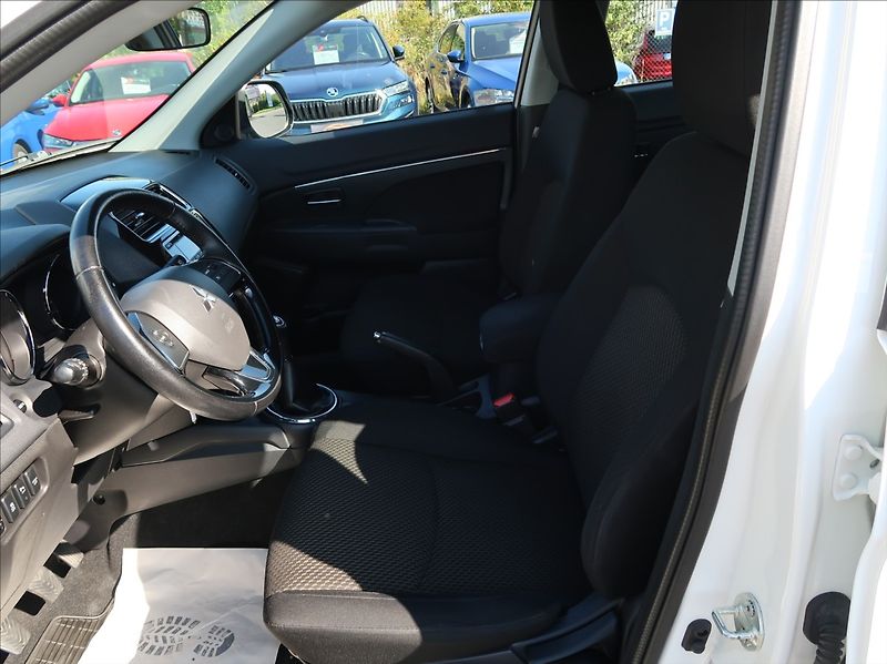 Mitsubishi ASX 1,6 MIVEC,86kW,1majČR,Serv.kn. - fotka 12 z 23