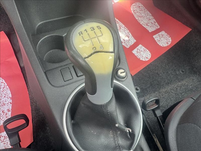 Škoda Fabia 1,2 HTP - fotka 16 z 17