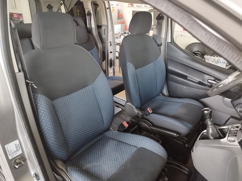 Nissan NV200 (2014) 1,5DCI,81KW,7MÍST,ALU,NAVI - fotka 16 z 29