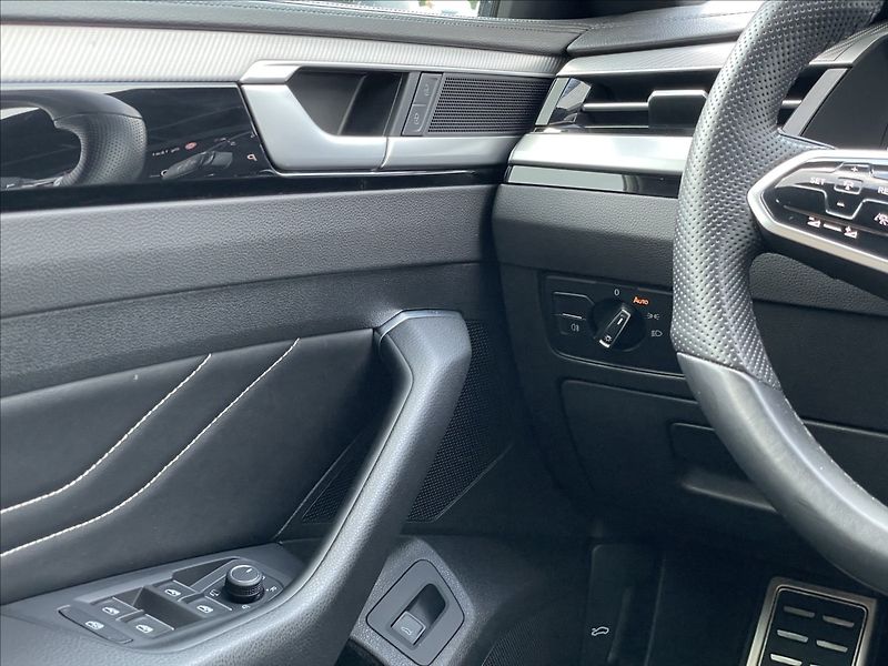 Volkswagen Arteon 2,0 TSI DSG R-Line Kamera - fotka 14 z 24