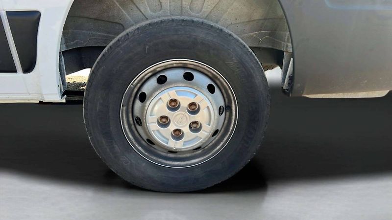 Opel Movano Van 2.2 CDTi 3300 L1H1 MT6 (88 - fotka 41 z 43