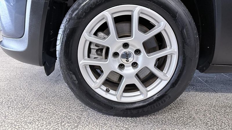 Jeep Renegade (2022) 1.3 T4 PHEV,REZERVOVÁNO  - fotka 26 z 26
