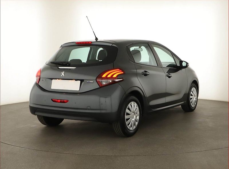 Peugeot 208 (2018) 1.2 PureTech, Serv.kniha - fotka 5 z 13