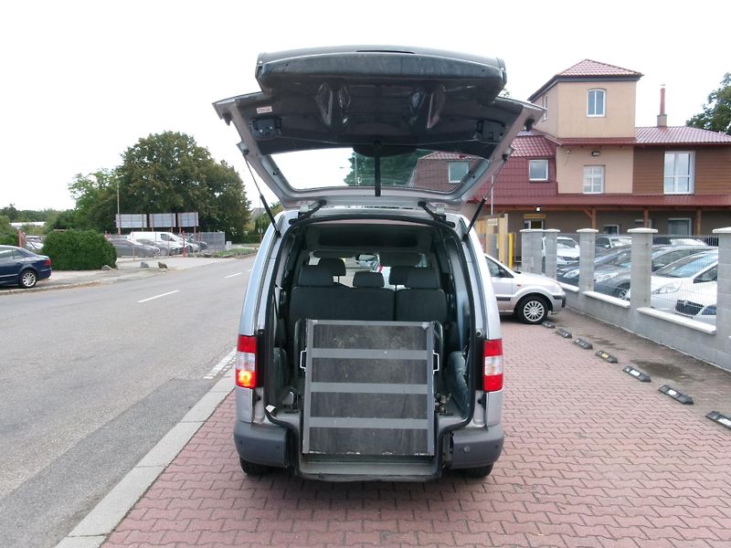 Volkswagen Caddy (2009) 1,9TDI KLIMA invalid.rampa - fotka 9 z 29