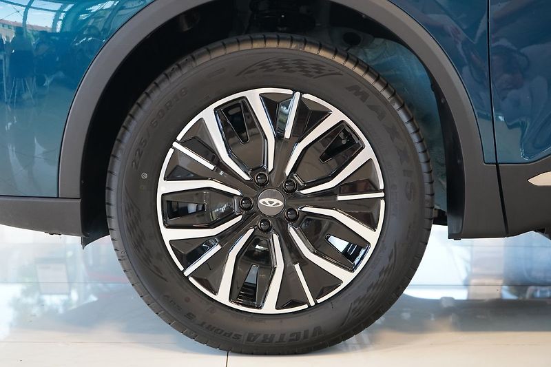 Chery Tiggo 7 PHEV (2026) UNIQUE 1.5 TGDI HEV - fotka 5 z 43