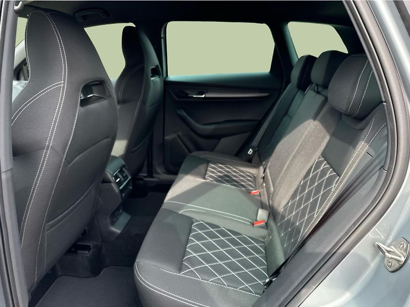 Škoda Karoq (2026) 1,5 TSI 110 kW 7-stup. automat - fotka 11 z 25