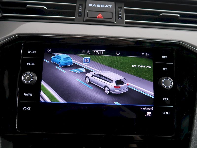 Volkswagen Passat (2022) BUSINESS 1.5TSI EVO 110KW - fotka 27 z 39