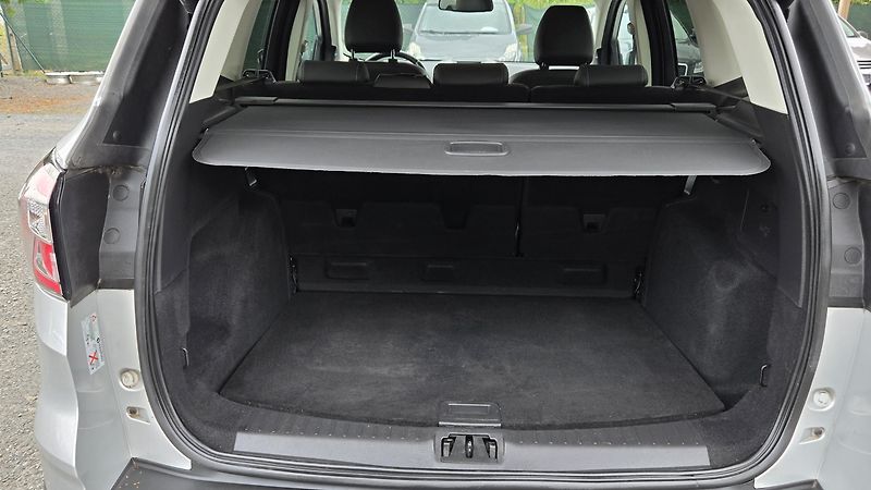 Ford Kuga 2.0TDCIi TITANIUM  110KW 1MAJ. - fotka 14 z 43
