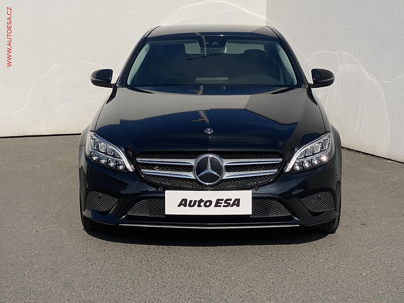 Mercedes-Benz Třídy C (2020) 1.6i, navi, LED, AC - fotka 2 z 20