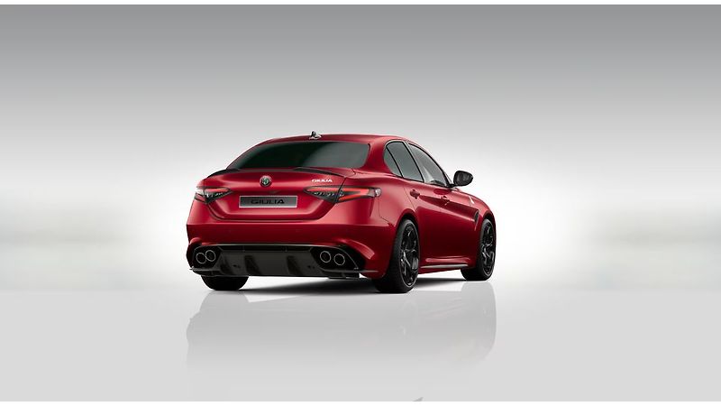 Alfa Romeo Giulia QV Collezione 2.9 V6 BiTurbo 5 - fotka 4 z 6