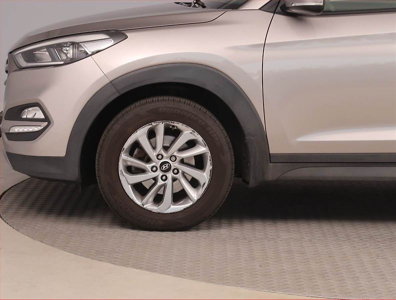 Hyundai Tucson (2017) 1.6 T-GDI, Serv.kniha, Navi - fotka 14 z 15
