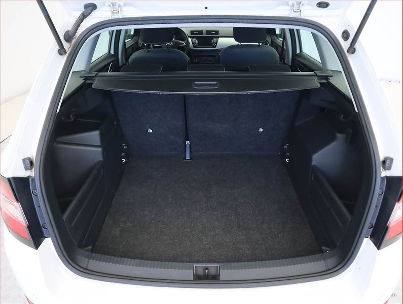Škoda Fabia (2019) 1.0 TSI, Tempomat - fotka 14 z 20